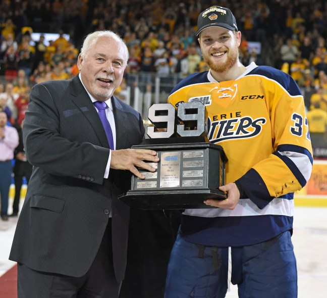 Wayne Gretzky Trophy presentaion